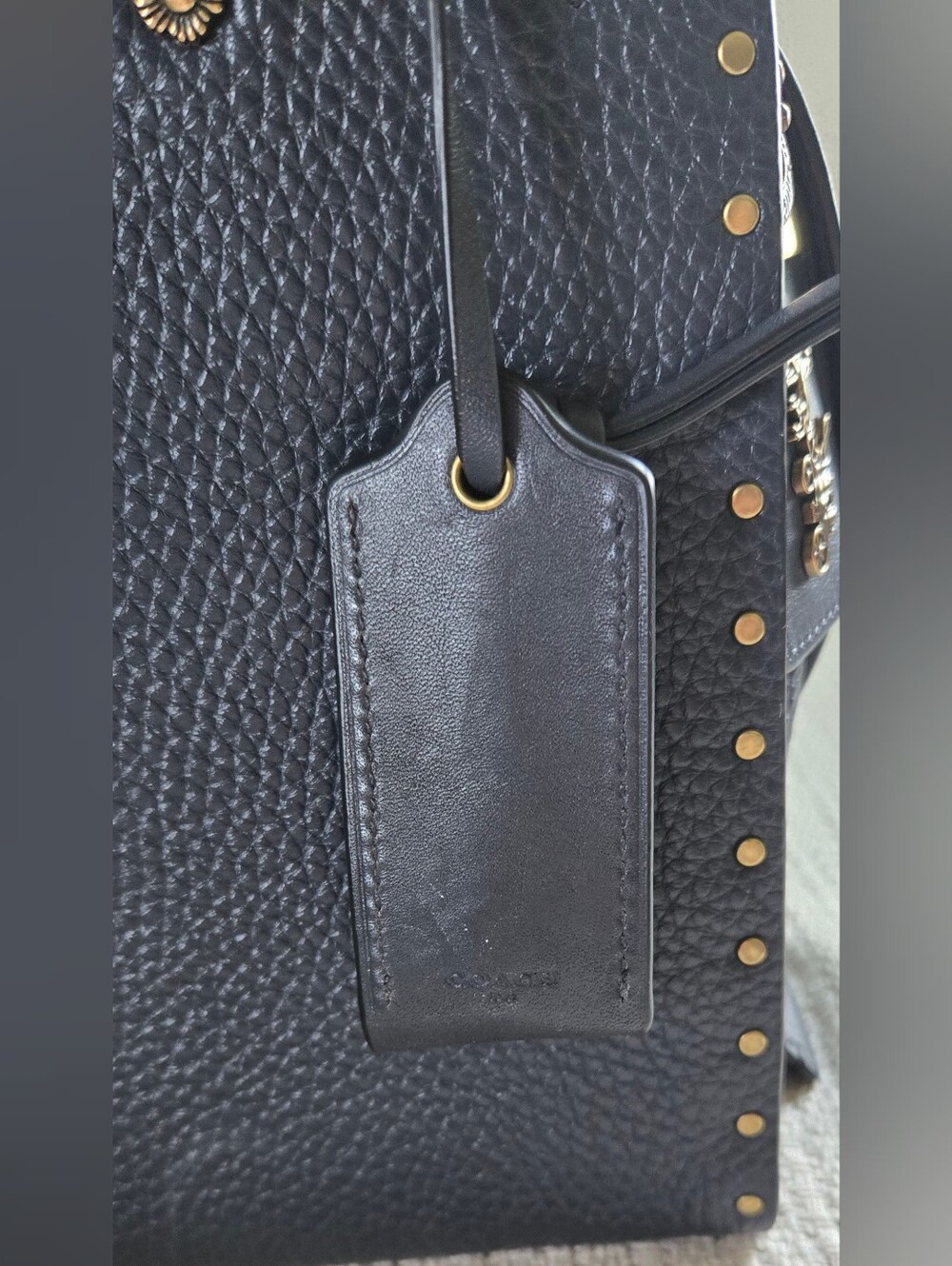 Coach Rivet Rogue 25 - Picture 13 of 16